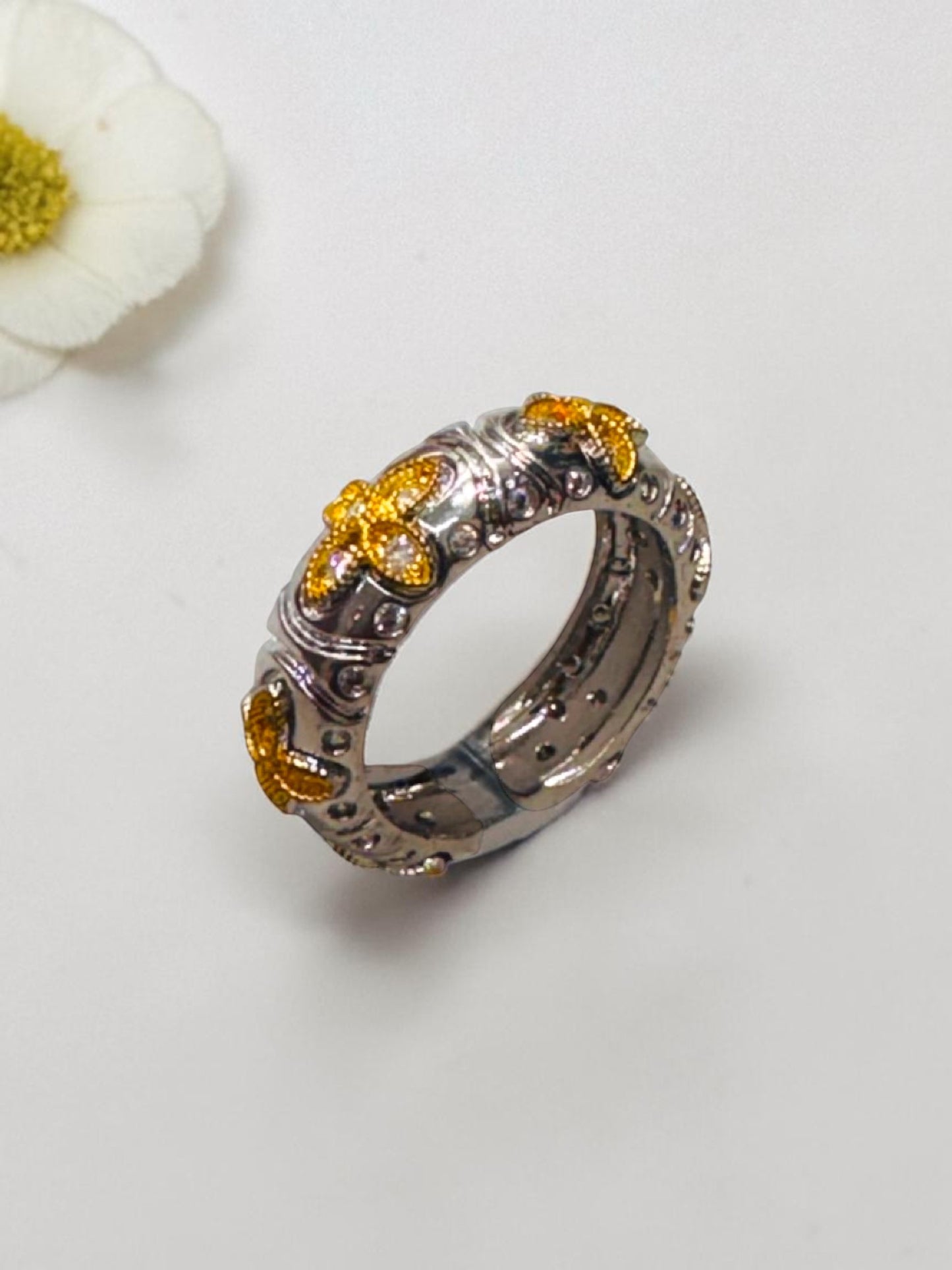 DUAL TONE KENNEDY RING