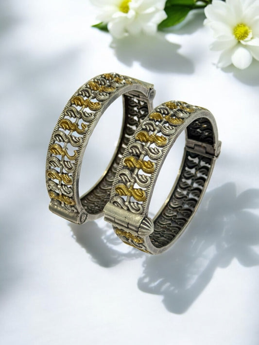 DUAL TONE KRITHI GERMAN SILVER BANGLE