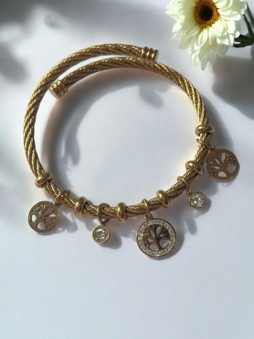 GOLDEN AARU CHARMS BRACELET