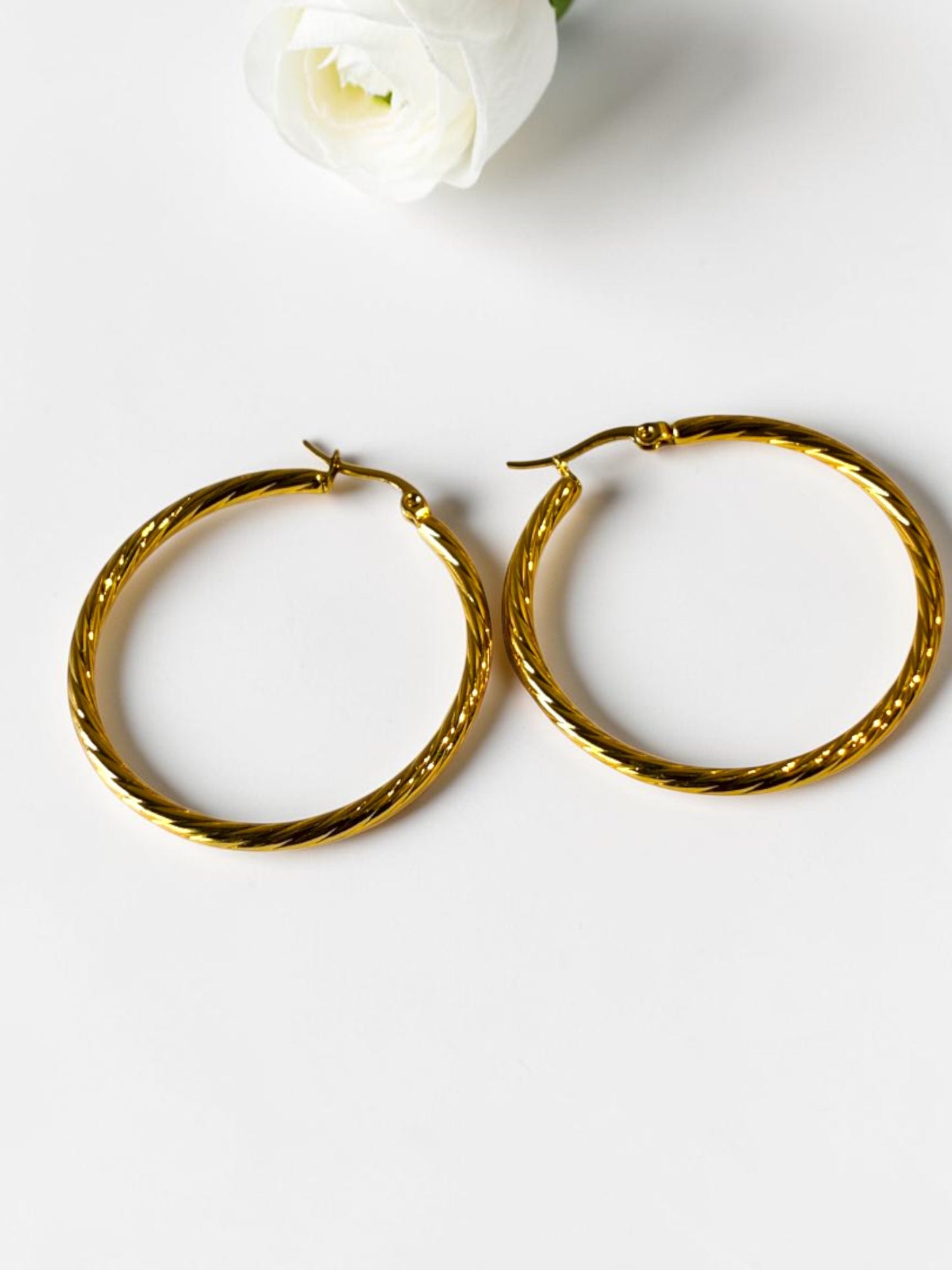 GOLDEN AVINA EARRINGS