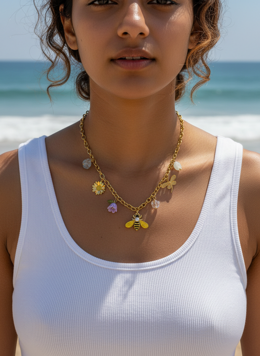 GOLDEN BEACH CHARM CILLIAN NECKLACE