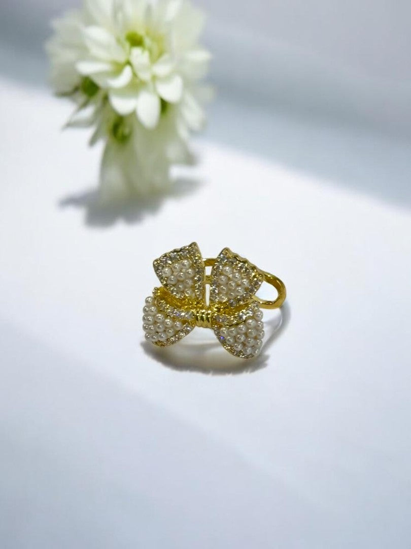 GOLDEN BOW JIANIE EAR CUFF
