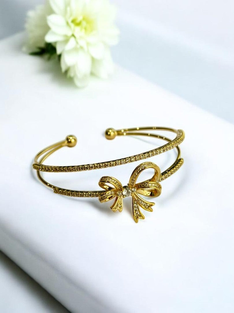 GOLDEN BOW MISA BRACELET (CUFF)