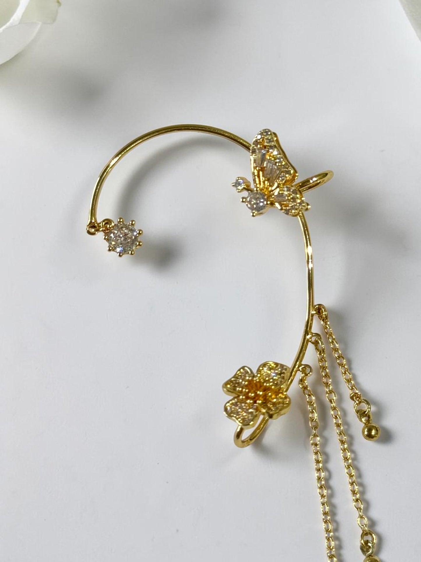 GOLDEN BUTTERFLY KRISHIKA EAR CUFF
