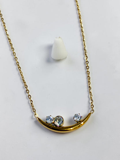 GOLDEN CRESCENT CAMREEN NECKLACE