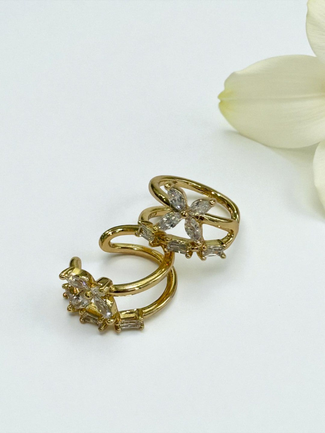 GOLDEN DARREN EAR CUFF