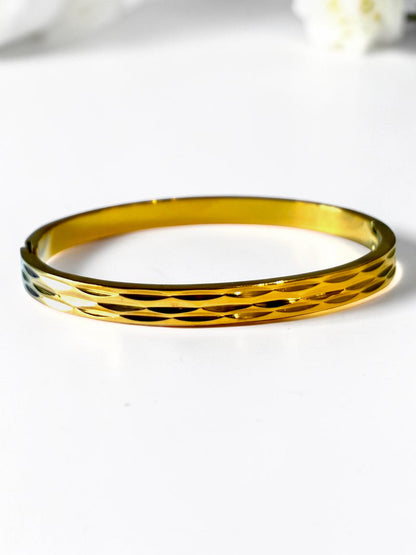 GOLDEN DELISHA BRACELET