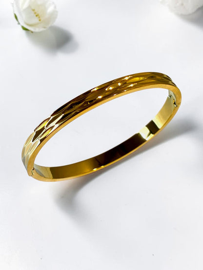 GOLDEN DELISHA BRACELET