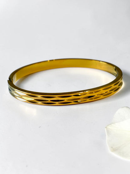 GOLDEN DELISHA BRACELET