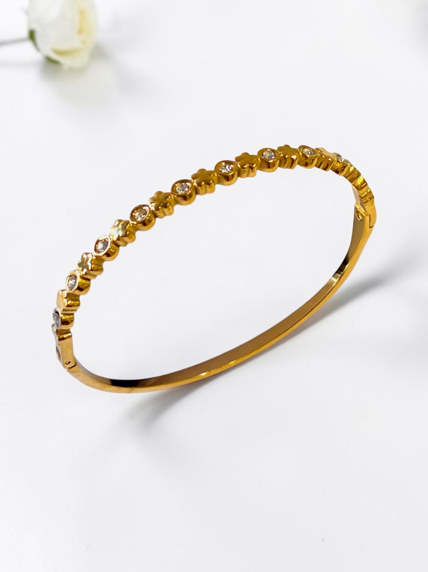 GOLDEN DIAMOND-FLORAL CELINE BRACELET