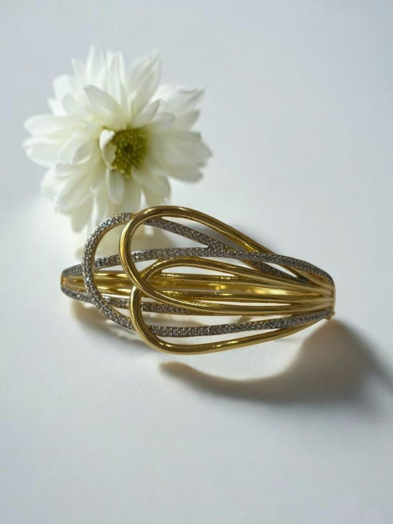 GOLDEN DIAMOND VRIND BRACELET