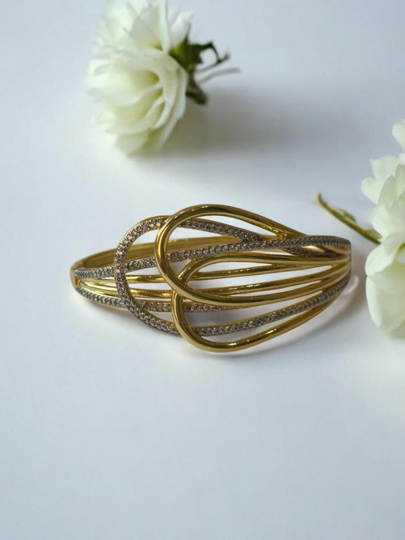 GOLDEN DIAMOND VRIND BRACELET