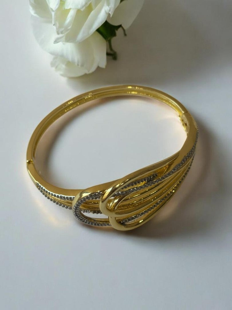 GOLDEN DIAMOND VRIND BRACELET
