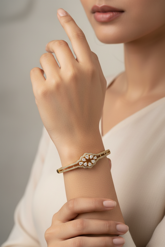 GOLDEN DIAMOND AKHILA BRACELET