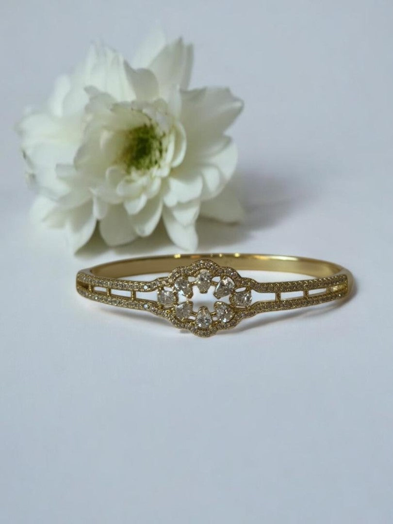 GOLDEN DIAMOND AKHILA BRACELET