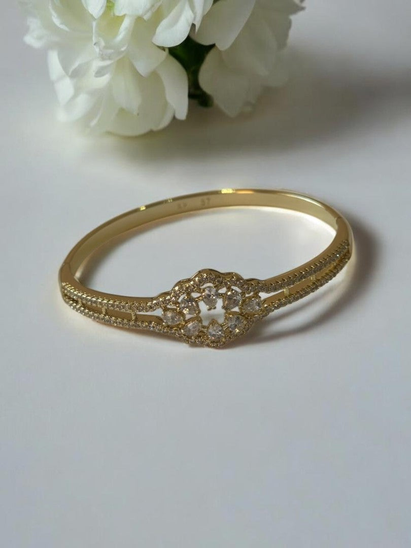 GOLDEN DIAMOND AKHILA BRACELET
