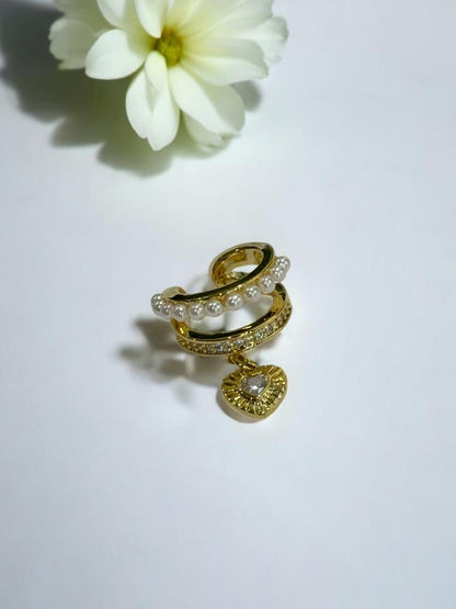 GOLDEN DIAMOND AND PEARLS ATHAN EAR CUFF
