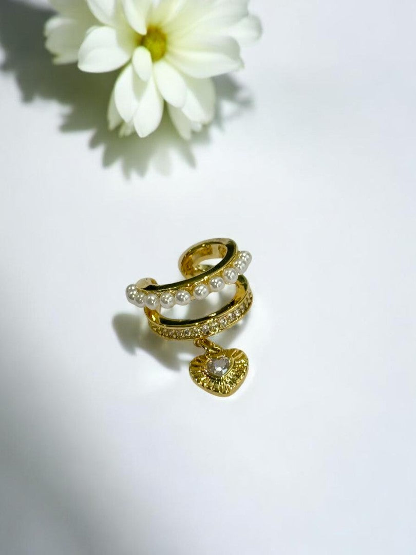 GOLDEN DIAMOND AND PEARLS ATHAN EAR CUFF