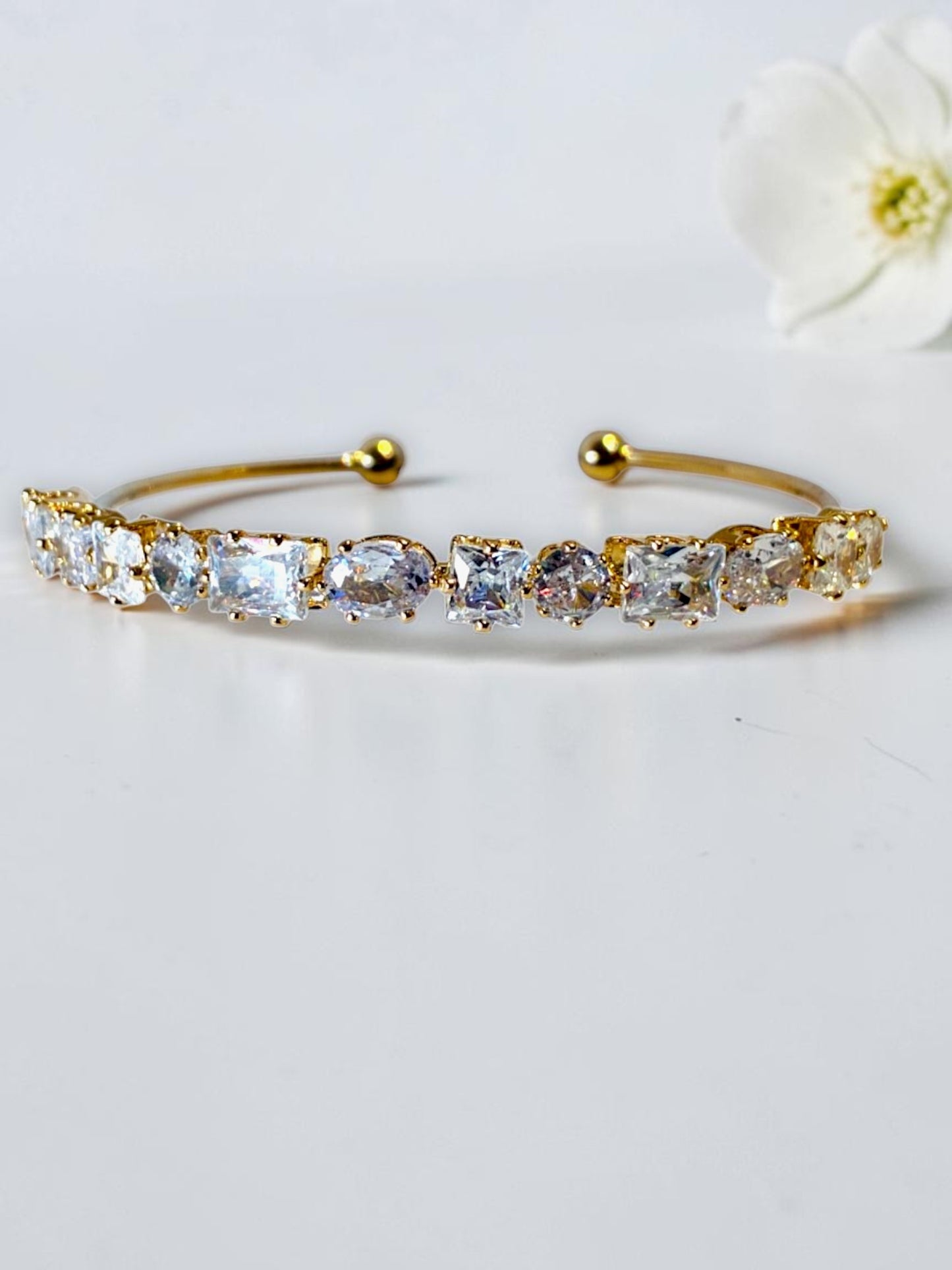 GOLDEN DIAMOND ATALIA BRACELET (CUFF)
