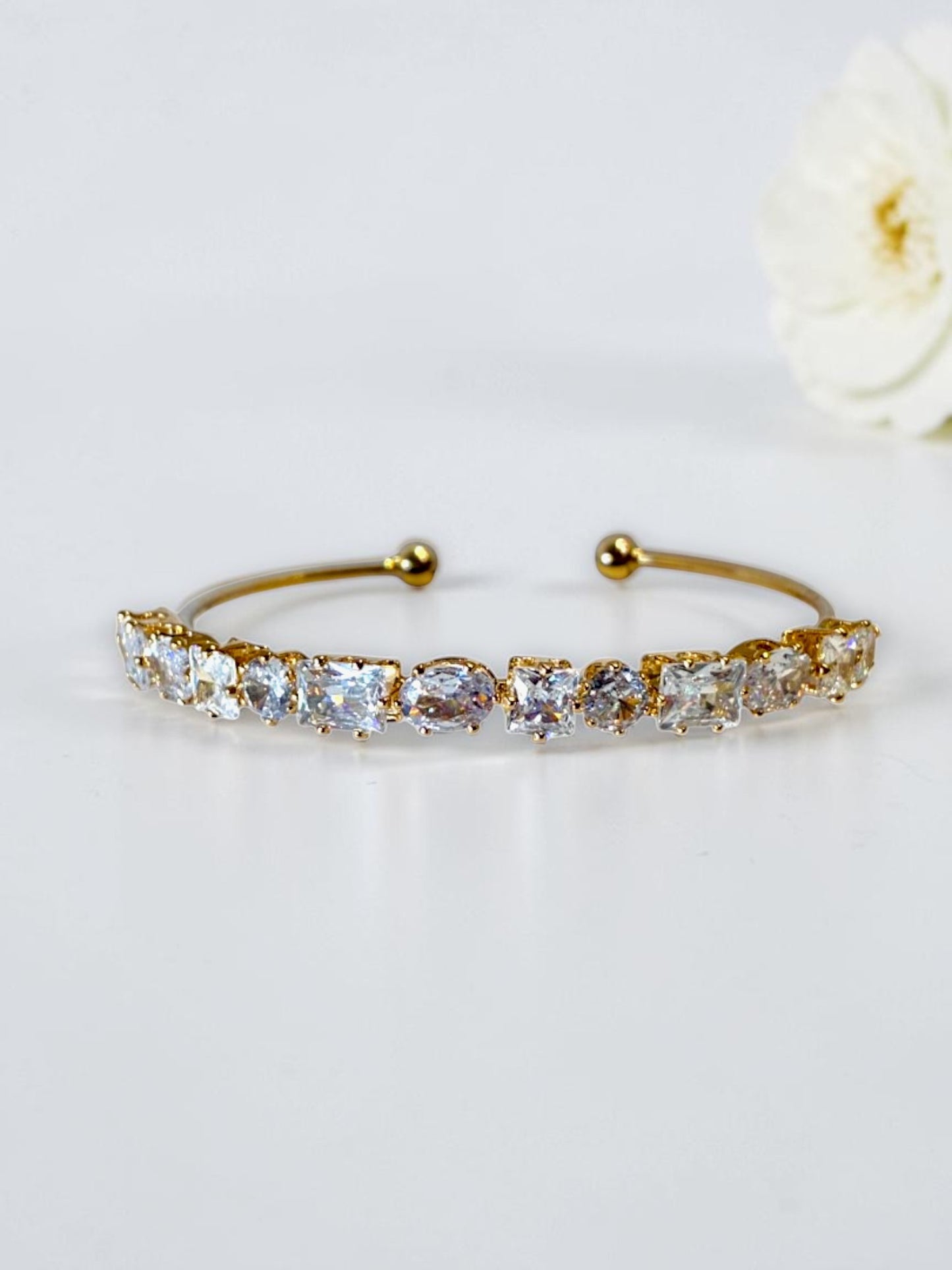 GOLDEN DIAMOND ATALIA BRACELET (CUFF)
