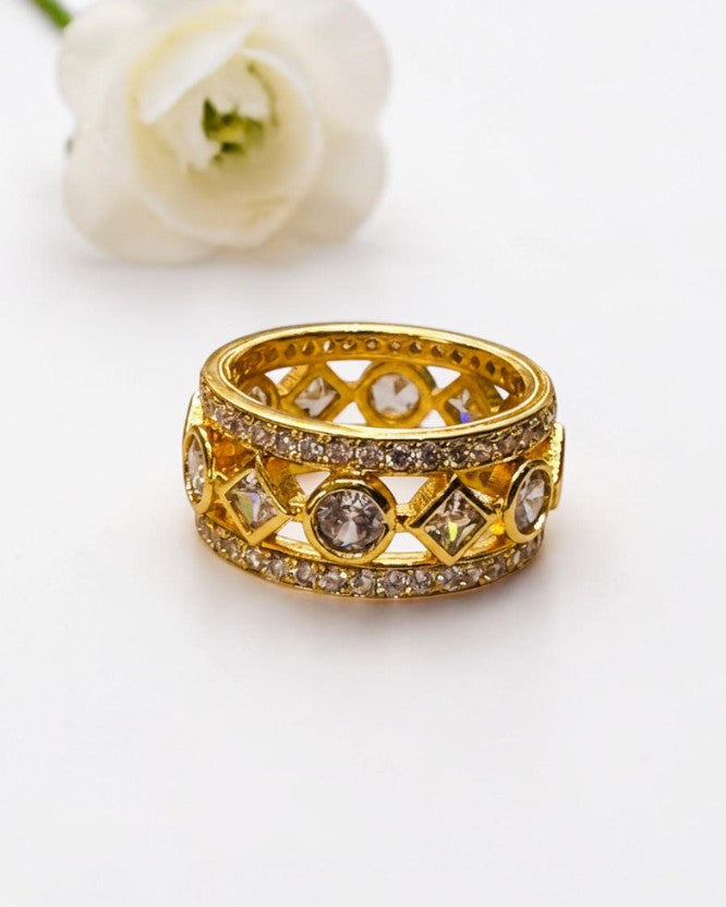 GOLDEN DIAMOND AUDREY RING