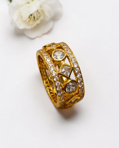 GOLDEN DIAMOND AUDREY RING