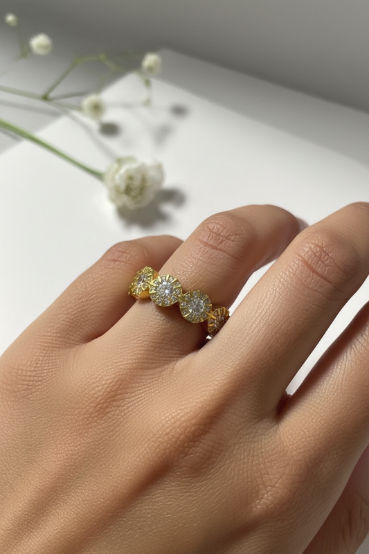 GOLDEN DIAMOND AVA RING