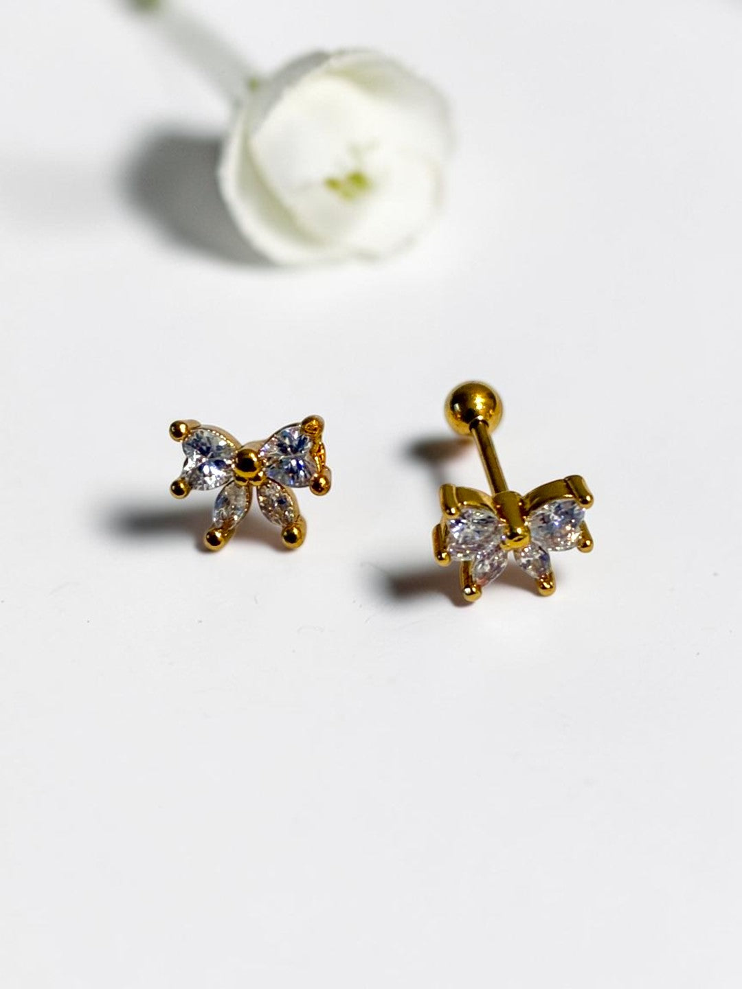 GOLDEN DIAMOND BOW HARSHIE EARRINGS