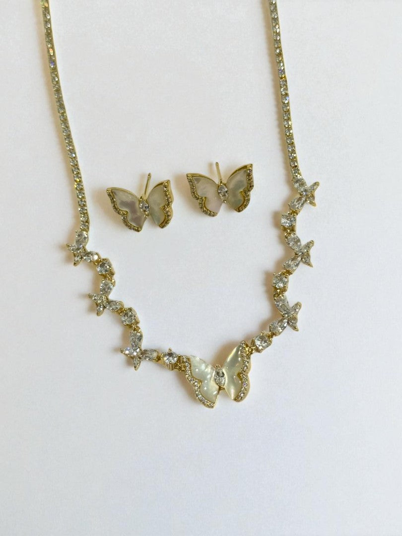 WHITE DIAMOND BUTTERFLY CORBINS NECKLACE SET