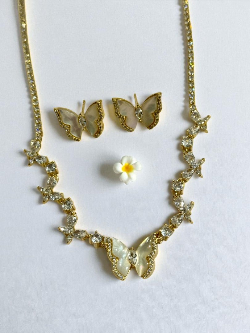 WHITE DIAMOND BUTTERFLY CORBINS NECKLACE SET