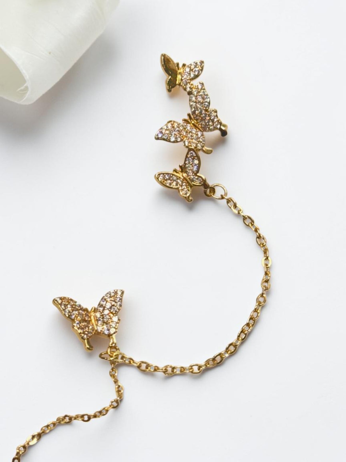 GOLDEN DIAMOND BUTTERFLY LESTER EAR CUFF