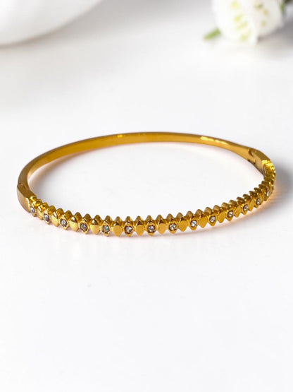 GOLDEN DIAMOND CELINE BRACELET