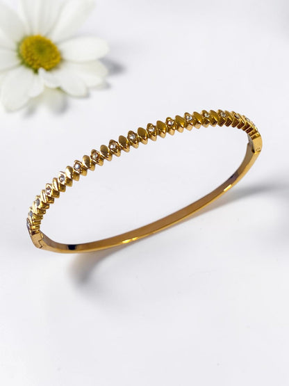 GOLDEN DIAMOND CELINE BRACELET
