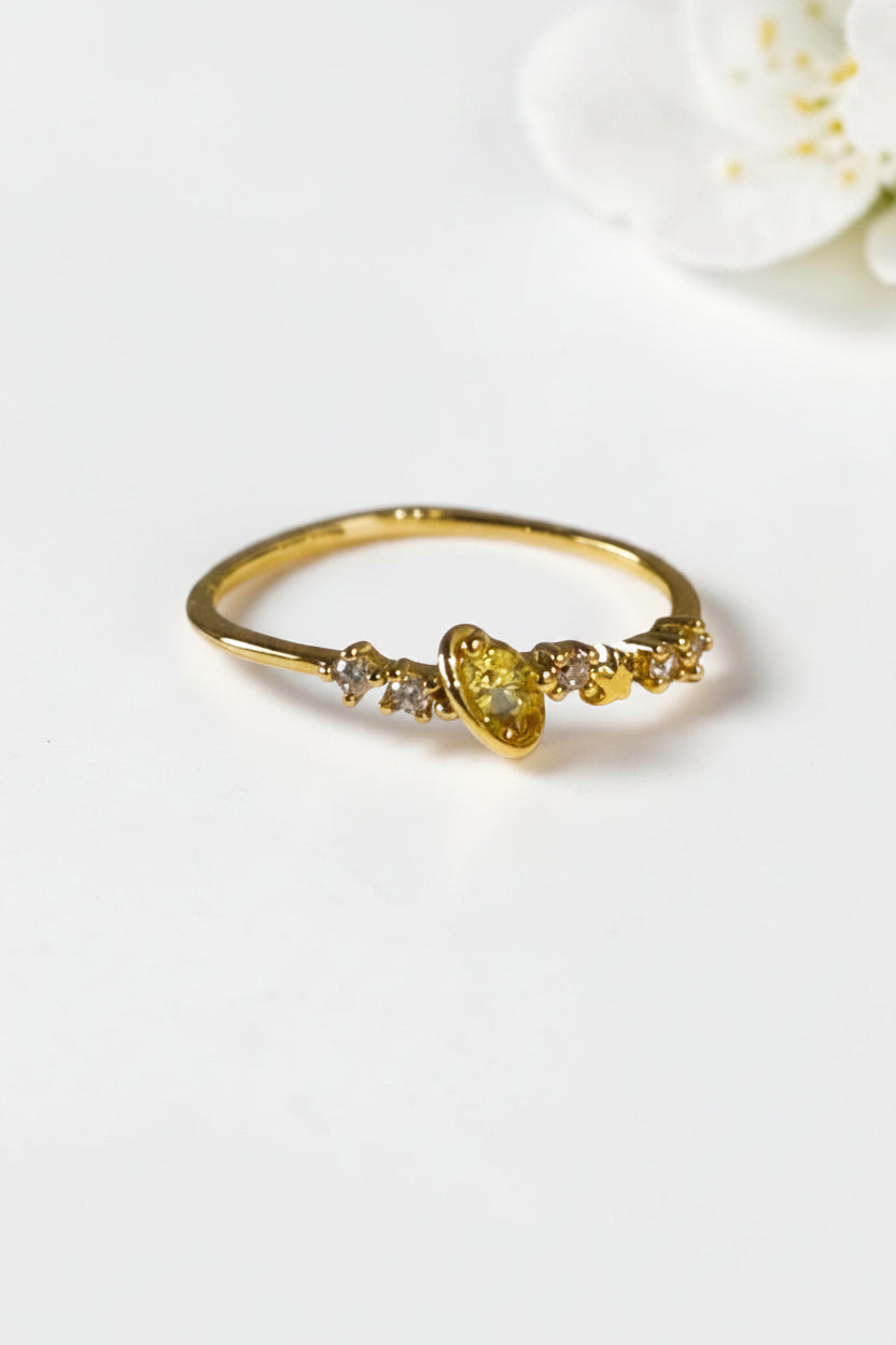 GOLDEN DIAMOND CHARMI RING
