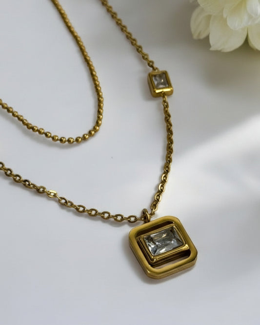 GOLDEN DIAMOND CHOSEN NECKLACE