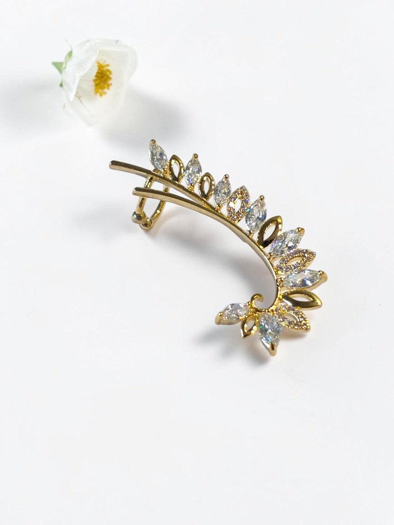 GOLDEN DIAMOND DHARINI EAR CUFF