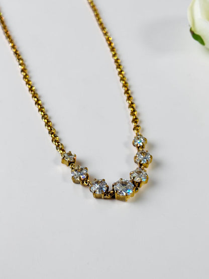 GOLDEN DIAMOND DORREII NECKLACE