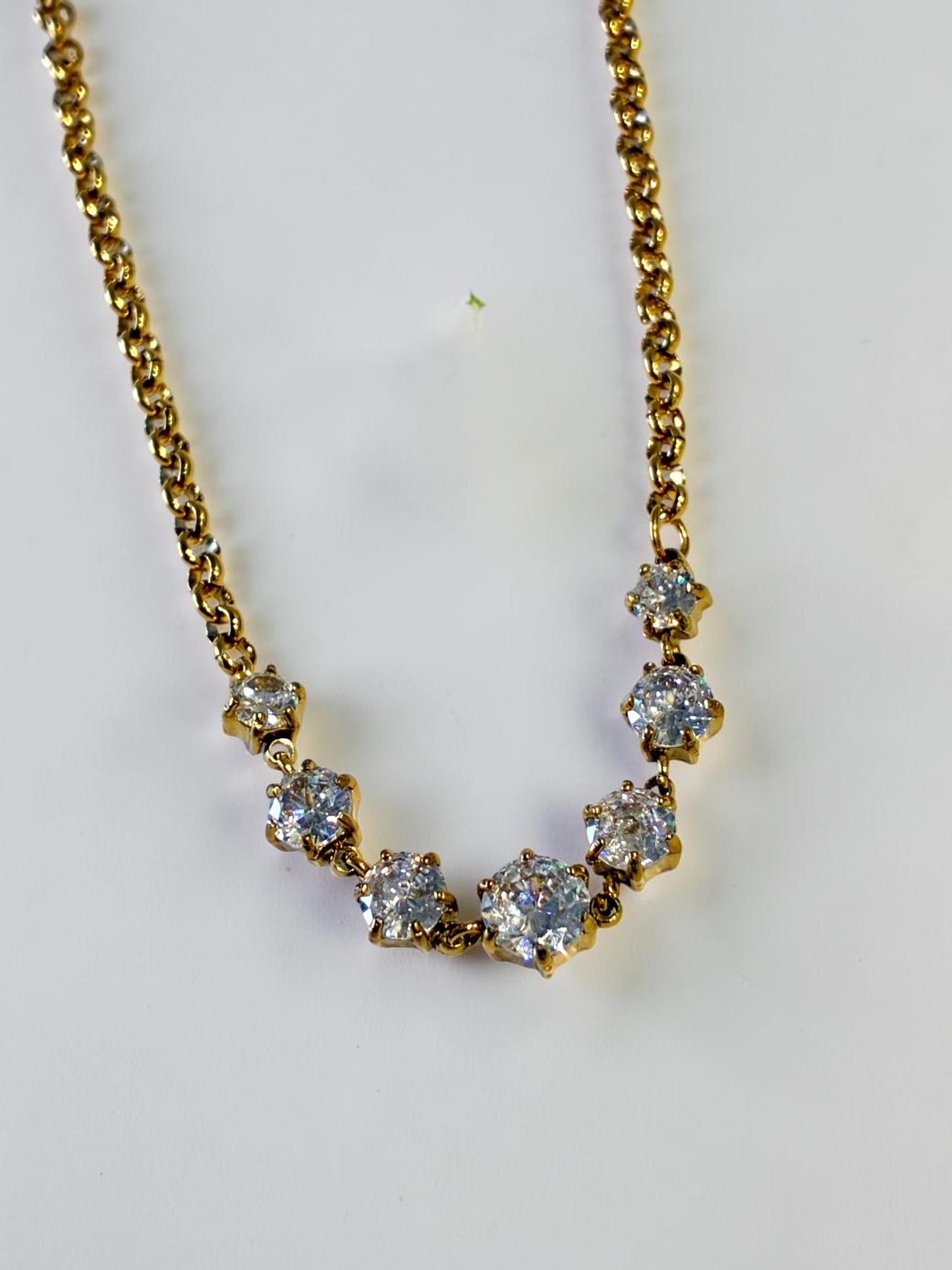GOLDEN DIAMOND DORREII NECKLACE