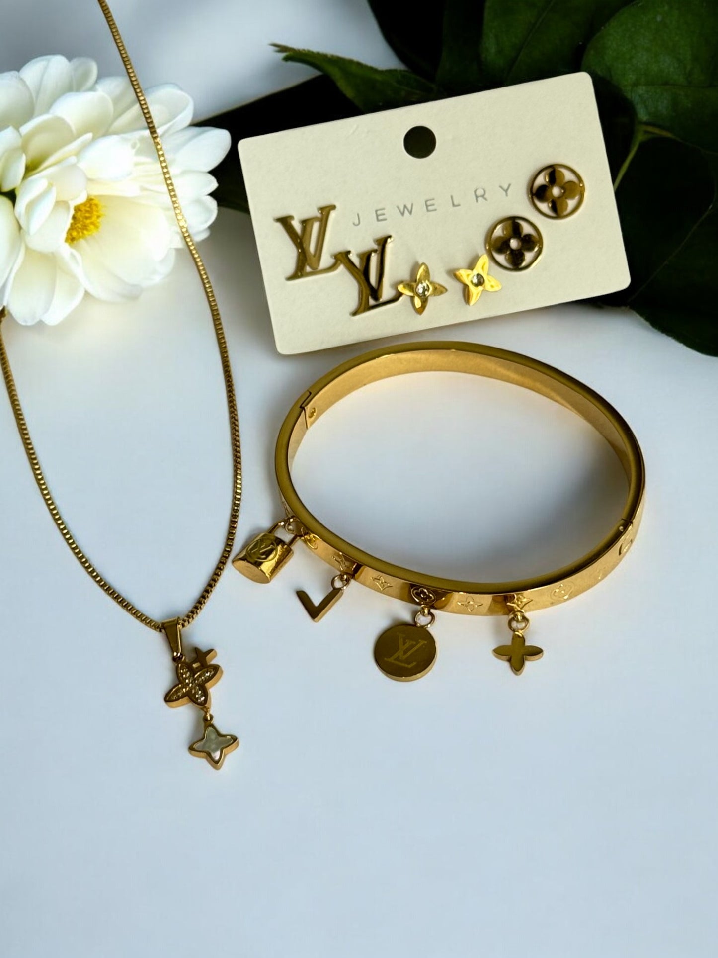 GOLDEN DIAMOND EASTONY NECKLACE, EARRING AND RING (COMBO)