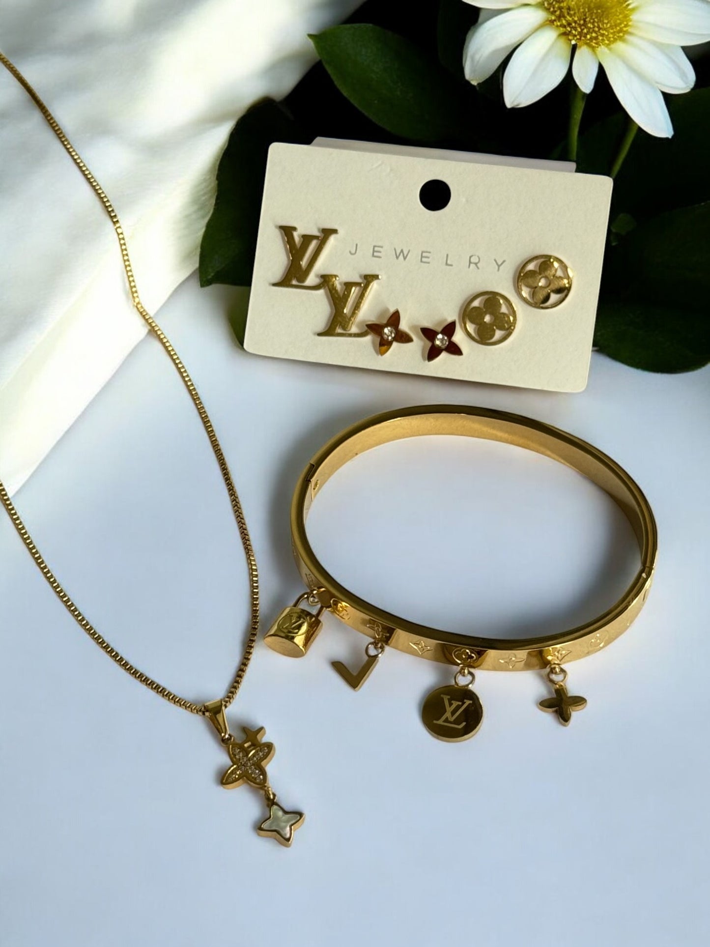 GOLDEN DIAMOND EASTONY NECKLACE, EARRING AND RING (COMBO)
