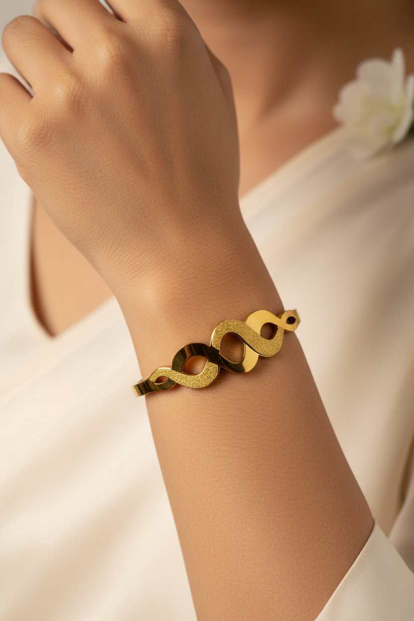 GOLDEN DIAMOND ELAINA BRACELET
