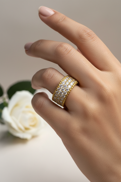 GOLDEN DIAMOND ELLA RING