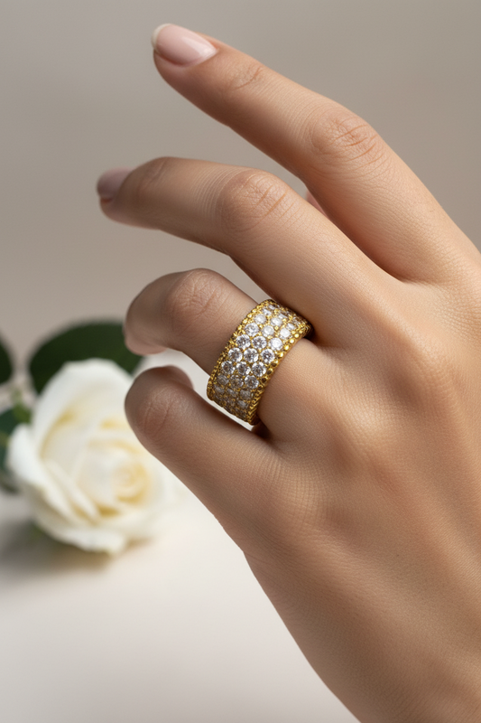 GOLDEN DIAMOND ELLA RING