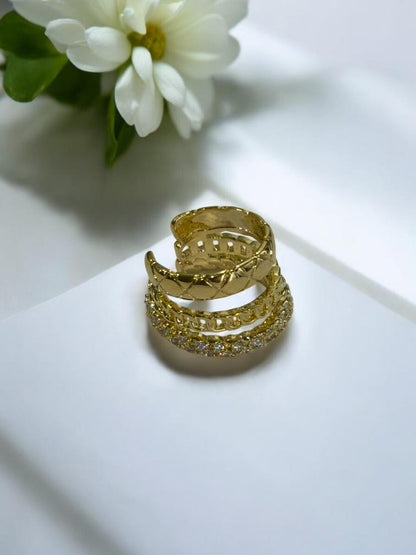 GOLDEN DIAMOND ELVIS EAR CUFF
