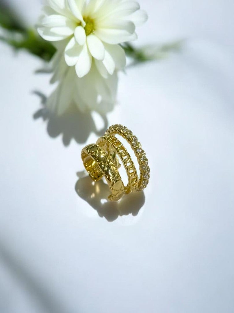 GOLDEN DIAMOND ELVIS EAR CUFF