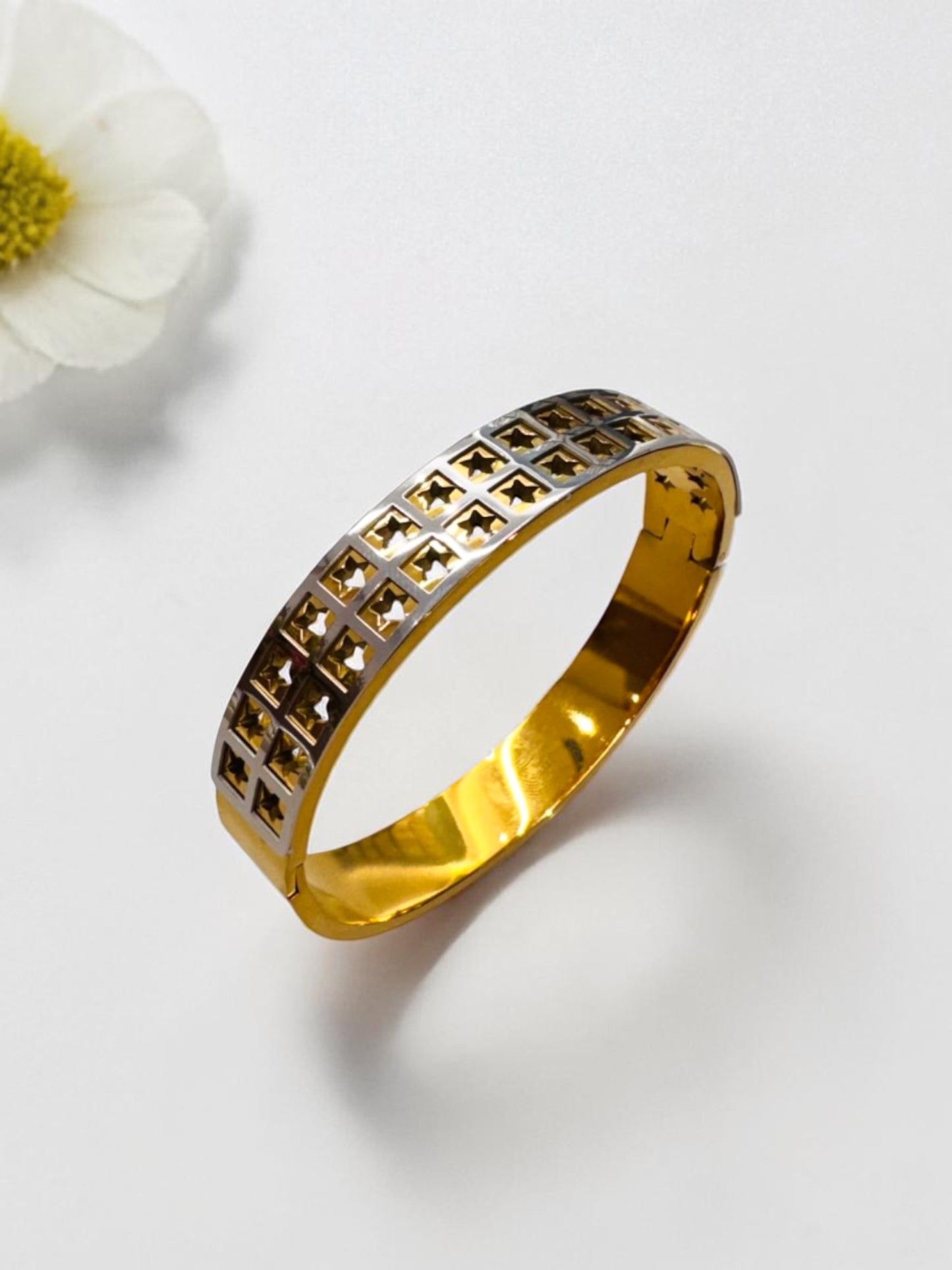 DUAL TONE STAR EMERY BRACELET