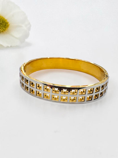 DUAL TONE STAR EMERY BRACELET