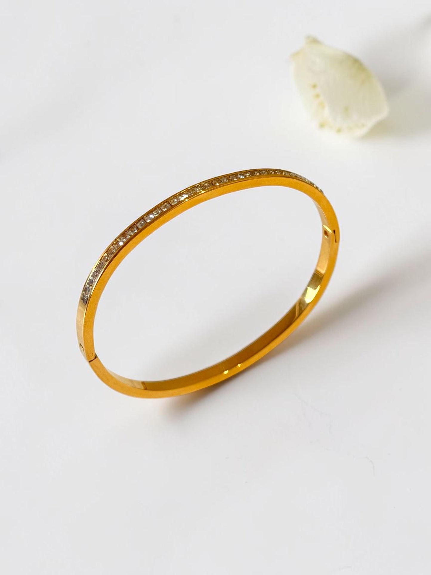 GOLDEN DIAMOND EVANKA BRACELET