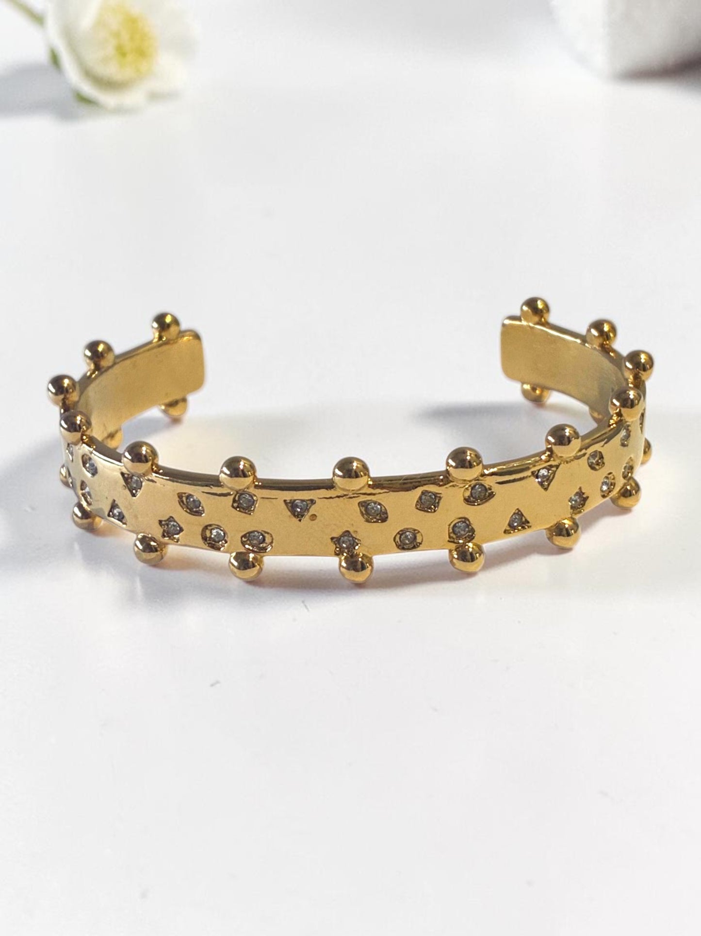 GOLDEN DIAMOND EYTON BRACELET (CUFF)
