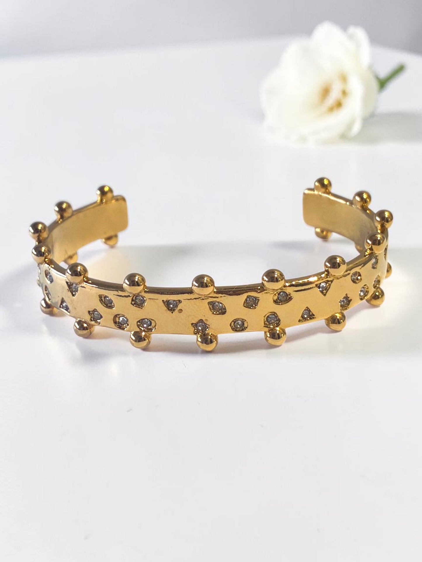 GOLDEN DIAMOND EYTON BRACELET (CUFF)